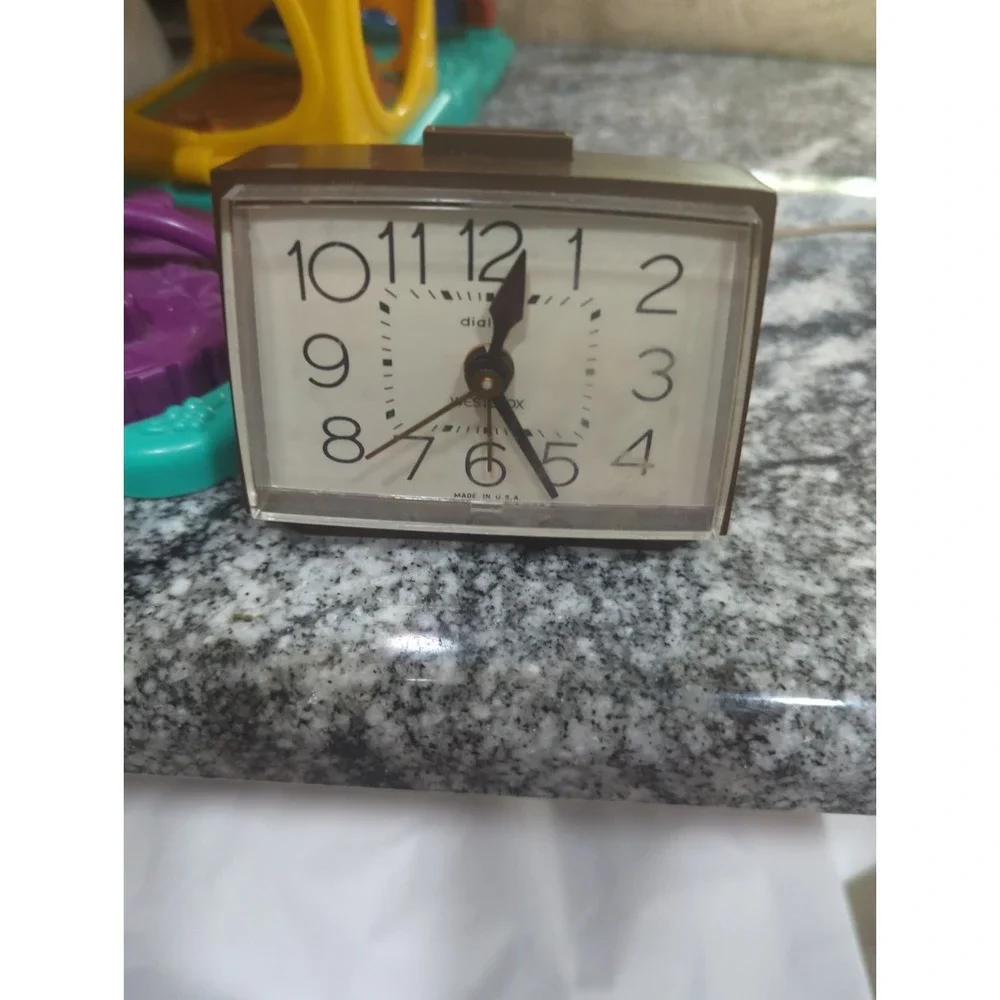 Vintage Westclox Dialite Electric Alarm Clock Model 22212 TESTED WORKING